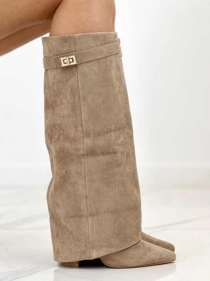 Khaki suede boots | LouLou Couture