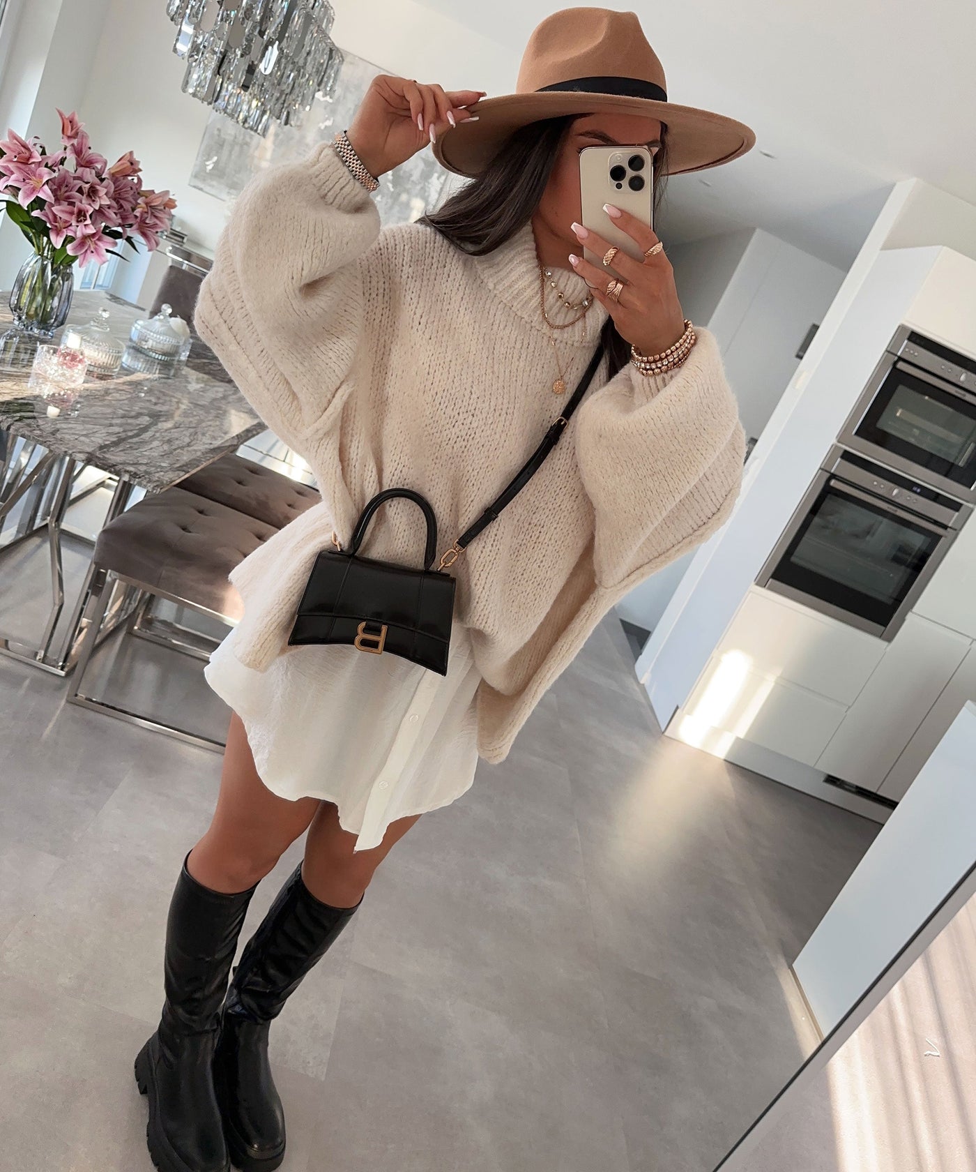 Creme Pullover | LouLou Couture