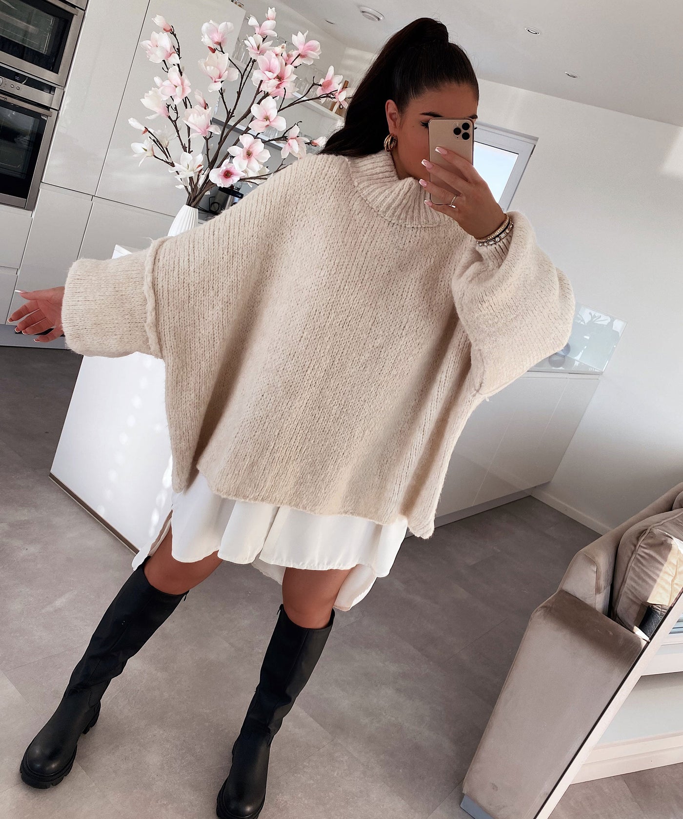 Creme Pullover | LouLou Couture