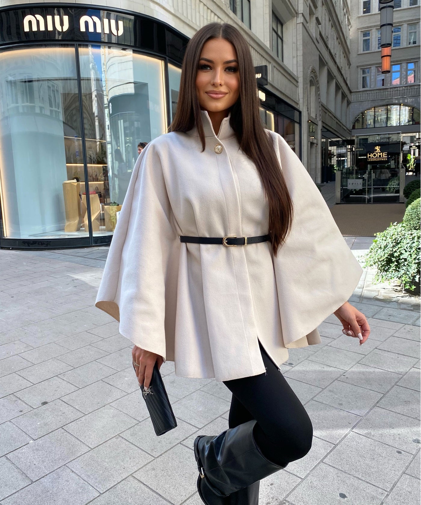 Cape Coat Beige | LouLou Couture